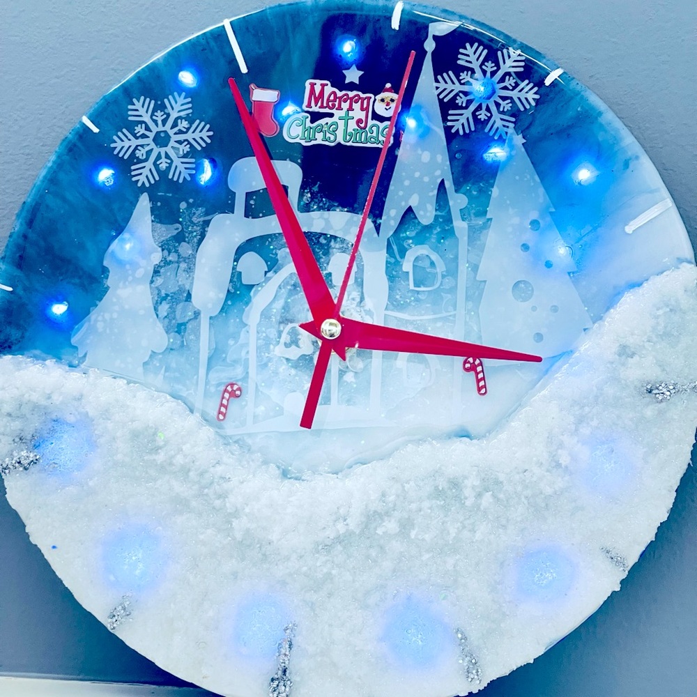 Beautiful Christmas themed epoxy walk clock!